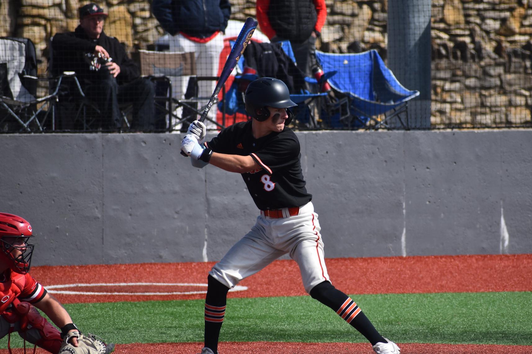 Sixth-Inning Slams Salvage Wildcats&rsquo; Saturday Split with Owls