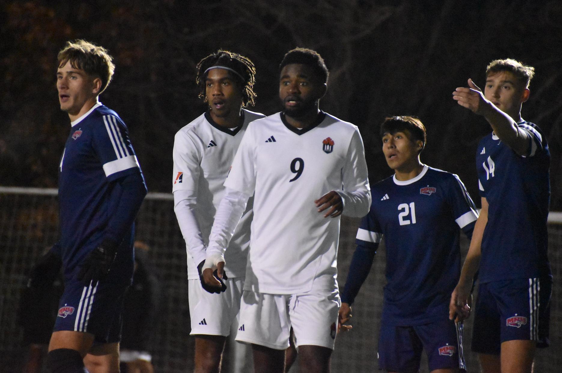 Baker Falls in PKs to No. 2 MidAmerica Nazarene in Heart Title Match Heartbreaker