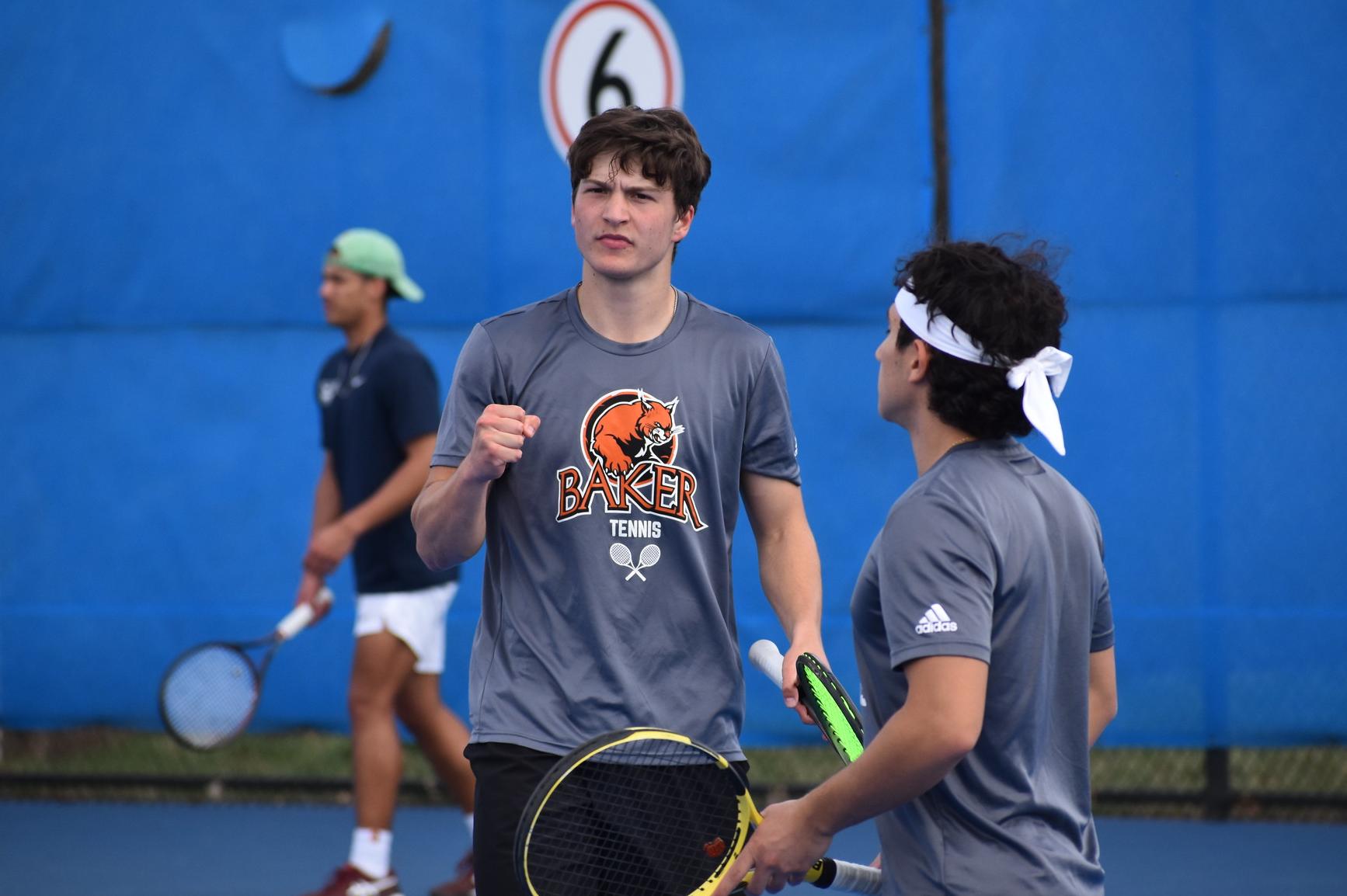 Men&rsquo;s Tennis Goes 3-1, Women Defeat Grand View in Four-Match Homestand