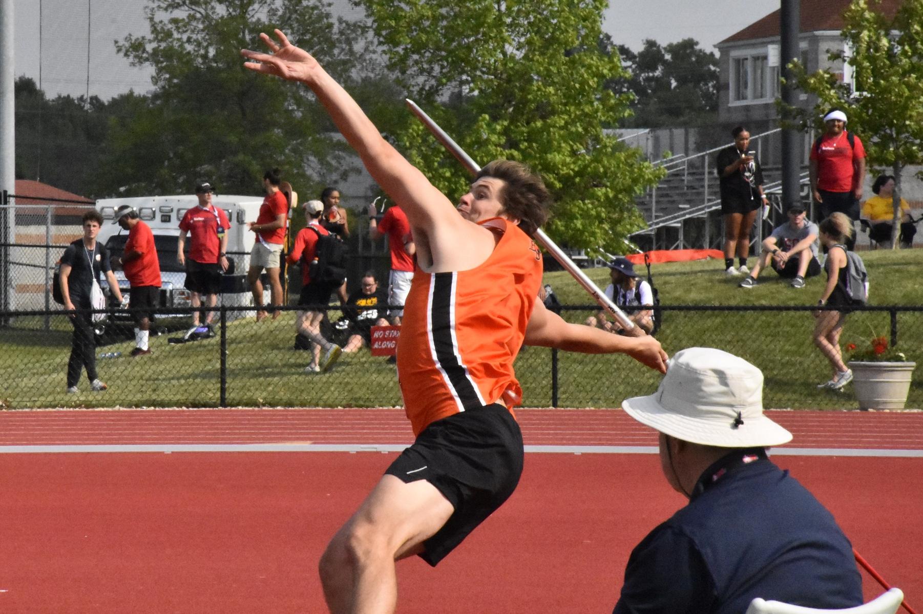 Hiebert Hits National Javelin Standard, Wildcats Compete at ESU Relays