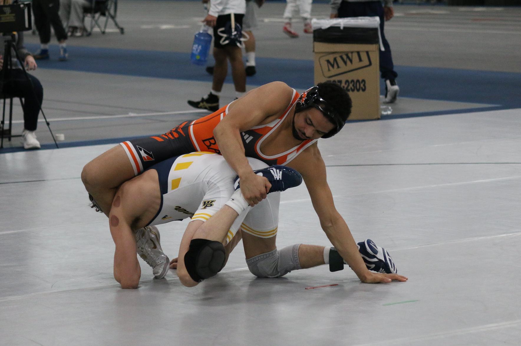 Wildcats Take Two out of Three at Heart Duals