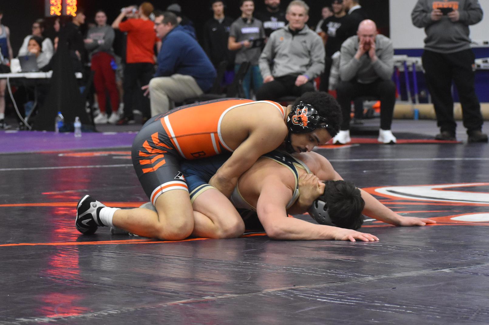 Men's Wrestling Competes at Missouri Valley Invite