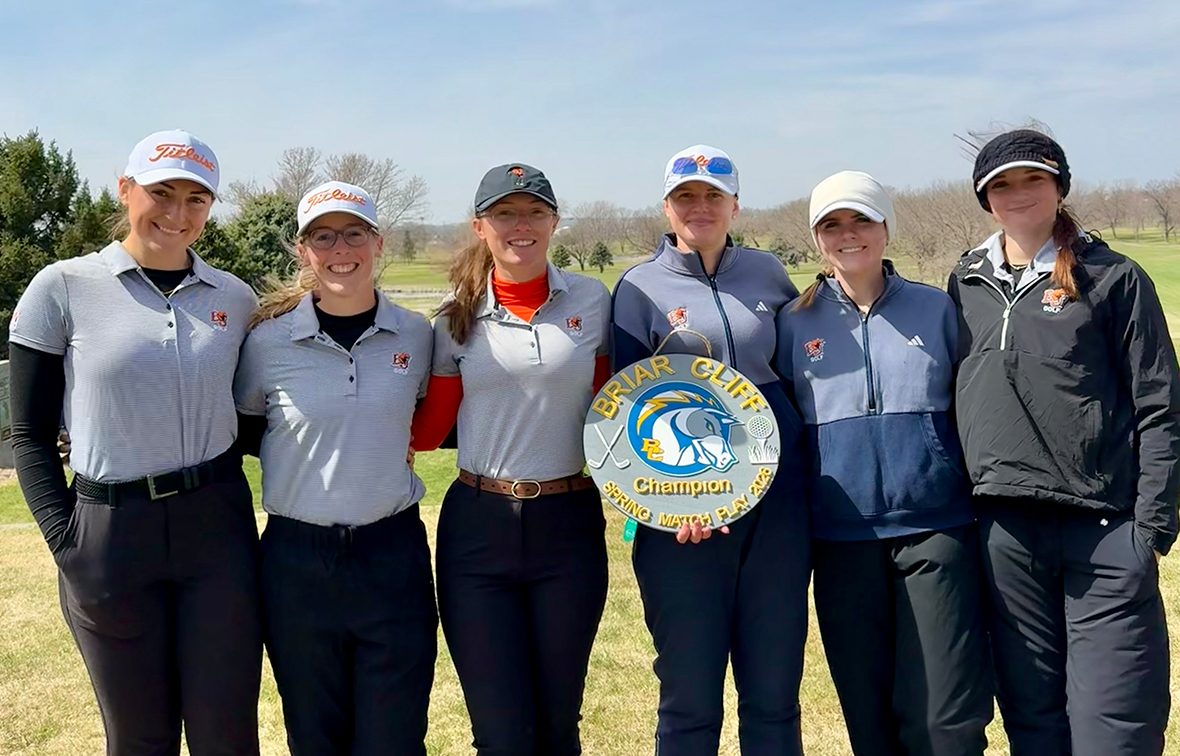 Women&rsquo;s Golf Takes First at Briar Cliff Match Play Tournament
