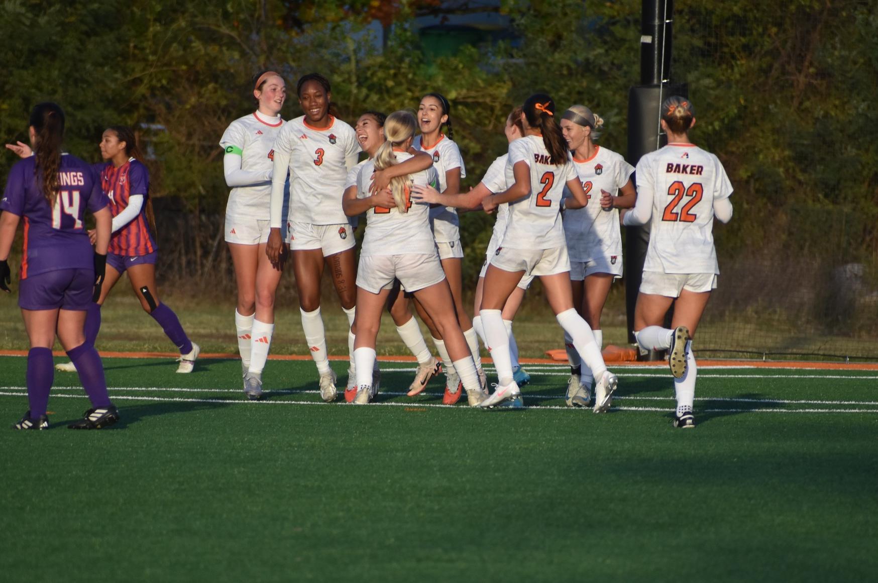 Wildcats Battle No. 4 Missouri Valley in Season Finale Shootout