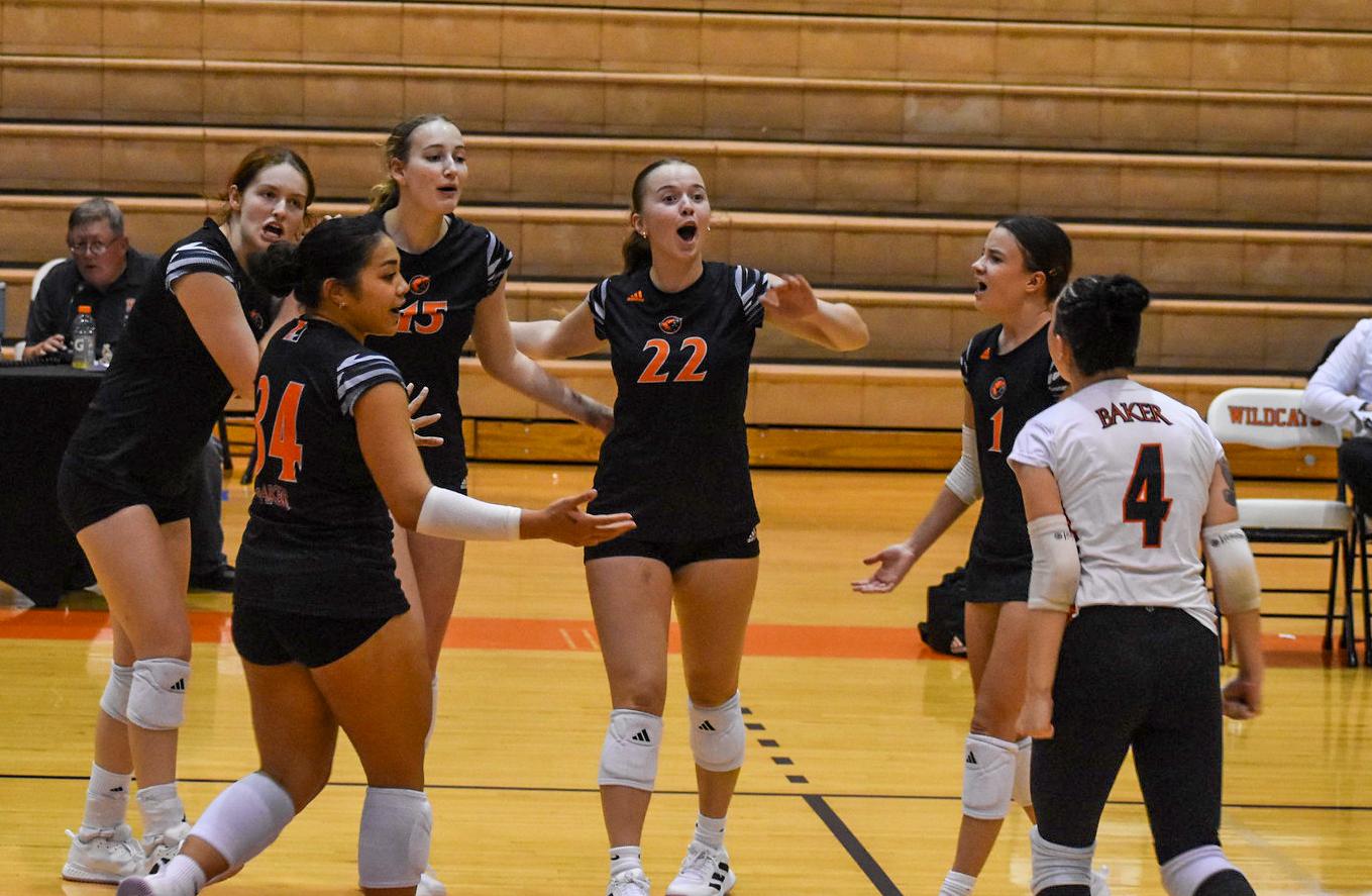 Baker Volleyball Sweeps Pride to Earn Fourth Straight Victory