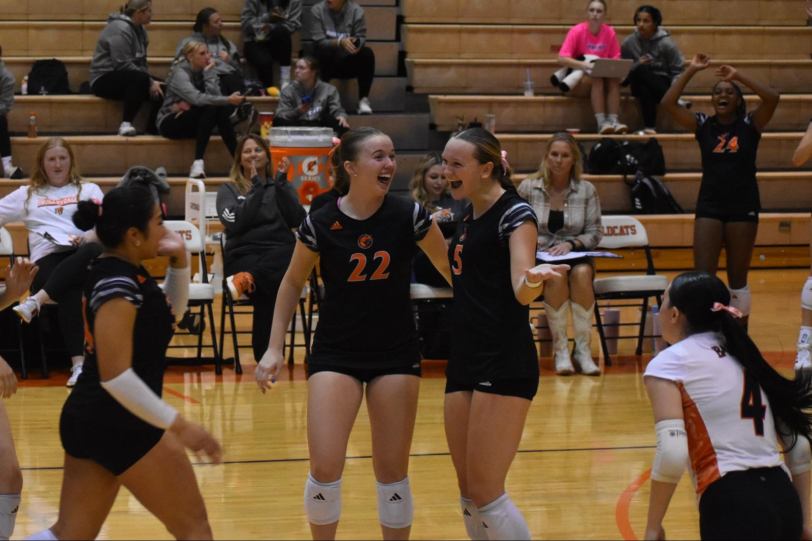 Wildcats Sweep Valley to Earn Weekend Road Split